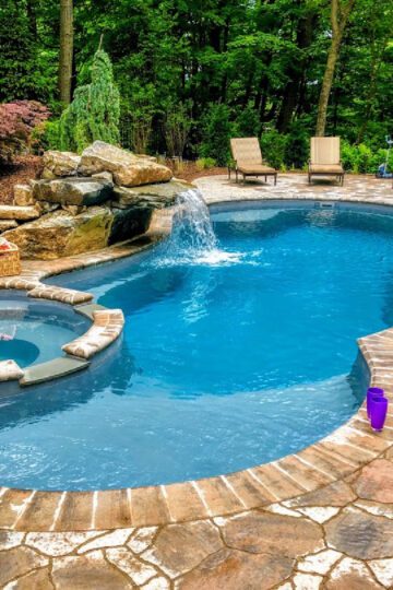 How to Choose the Right Pool Shape for Your Backyard