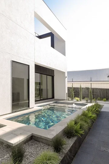 Cutters Pools-New York Avenue Image 6